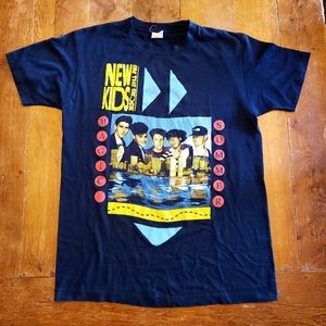 NKOTB New Kids on Block vintage concert tour shirt